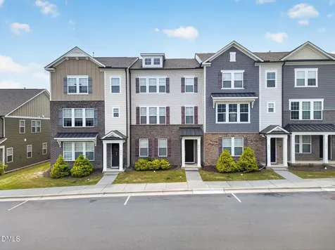 804 Patriot Summit Lane Apex NC 27523