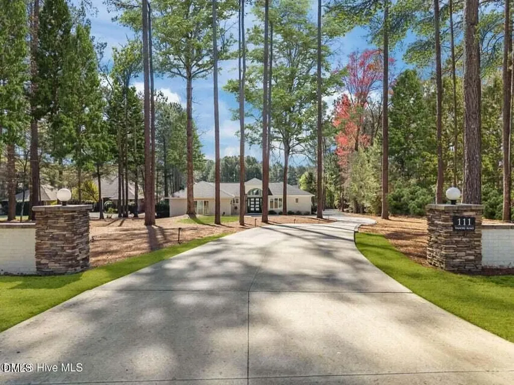 111 Vanore Road West End NC 27376