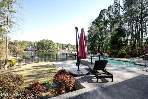 111 Vanore Road West End NC 27376