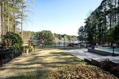 111 Vanore Road West End NC 27376