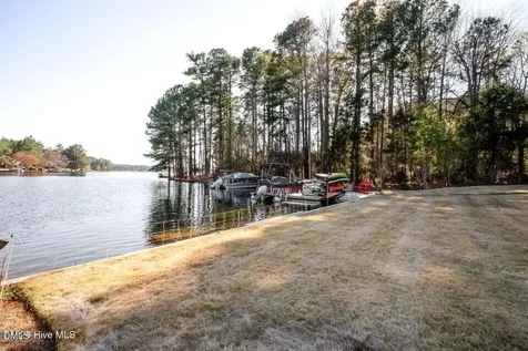111 Vanore Road West End NC 27376