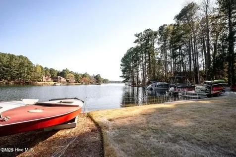 111 Vanore Road West End NC 27376