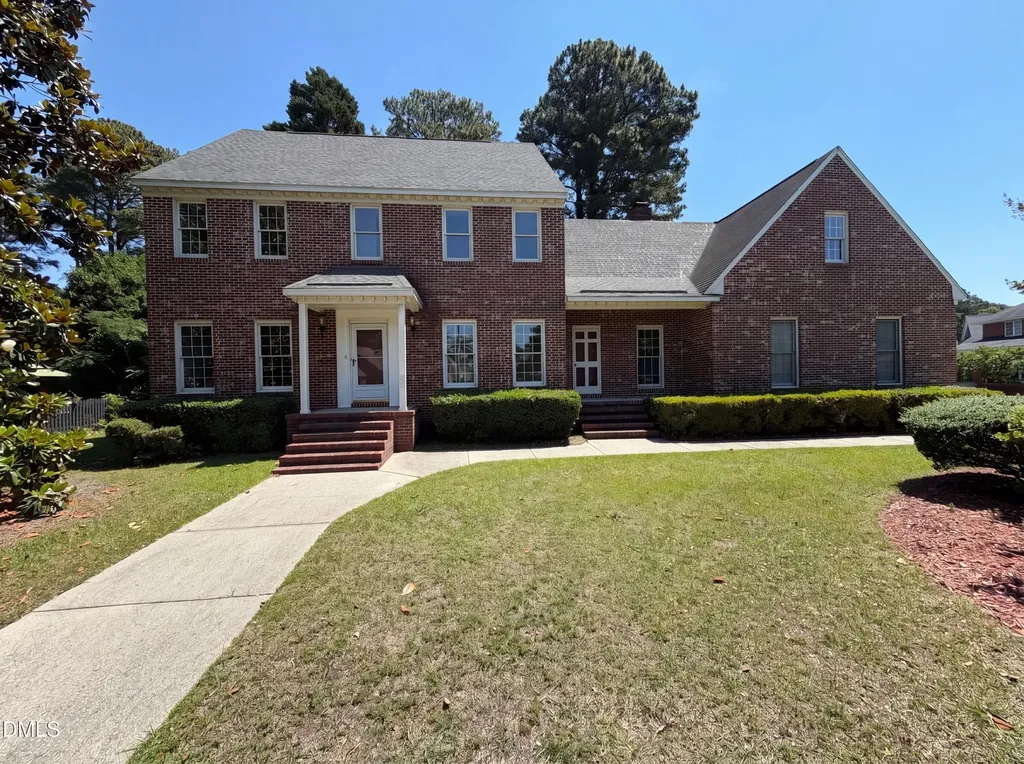 345 Courtyard Lane Fayetteville NC 28303