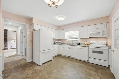 1003 Camelot Lane Graham NC 27253
