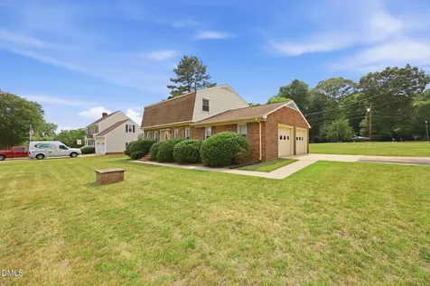 1003 Camelot Lane Graham NC 27253