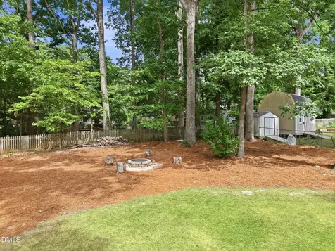 915 Union Street Cary NC 27511