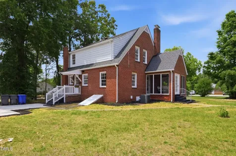 227 W Corbin Street Hillsborough NC 27278