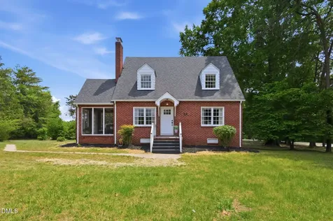 227 W Corbin Street Hillsborough NC 27278