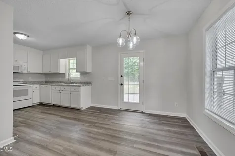 416 Creekbluffs Drive Fuquay Varina NC 27526