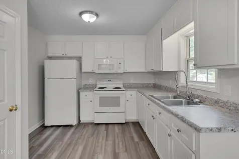 416 Creekbluffs Drive Fuquay Varina NC 27526