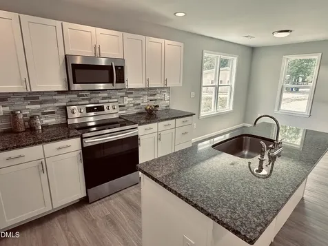 105 Hunter Place Carrboro NC 27510