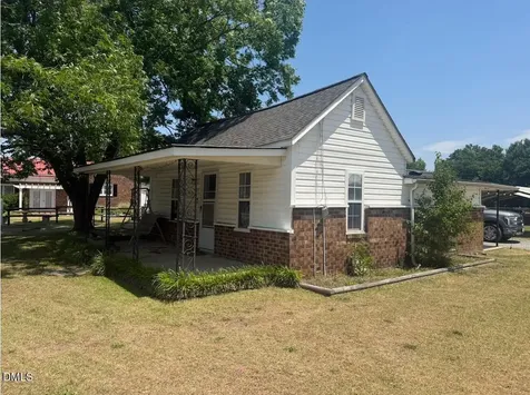265 Iris Bryant Road Erwin NC 28339