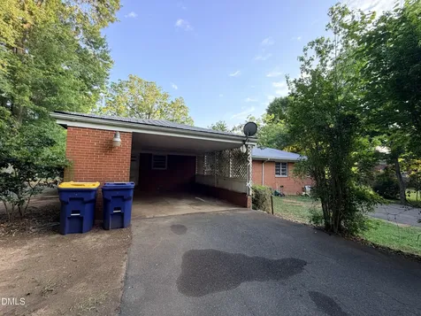 611 E Raleigh Street Siler City NC 27344