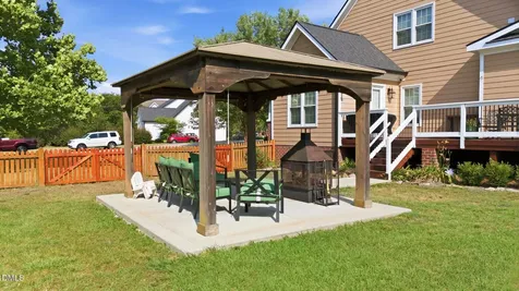 101 Caledonia Lane Clayton NC 27520