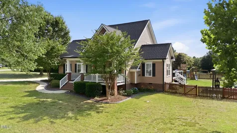 101 Caledonia Lane Clayton NC 27520