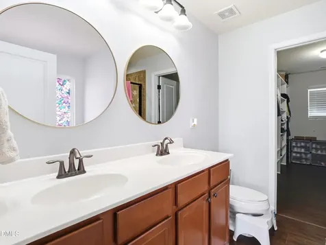 8128 Hovingham Way Raleigh NC 27616