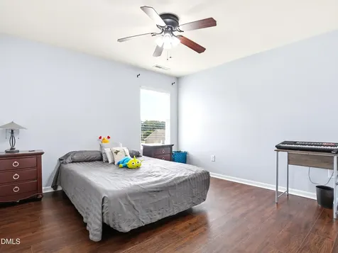 8128 Hovingham Way Raleigh NC 27616