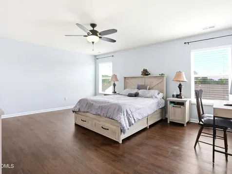 8128 Hovingham Way Raleigh NC 27616
