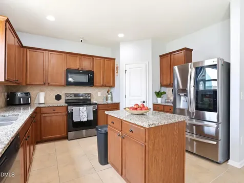 8128 Hovingham Way Raleigh NC 27616