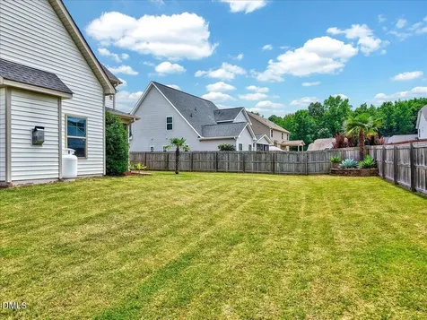 372 Sugarpine Trail Clayton NC 27520