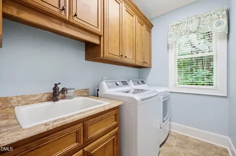 2097 Van Gogh Lane Apex NC 27539