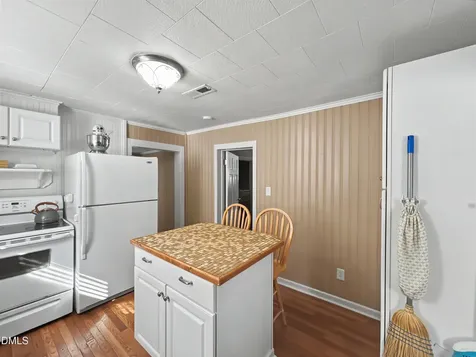 4386 S Highway 301 Four Oaks NC 27524