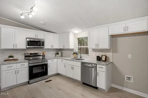 304 E Pope Avenue Kenly NC 27542