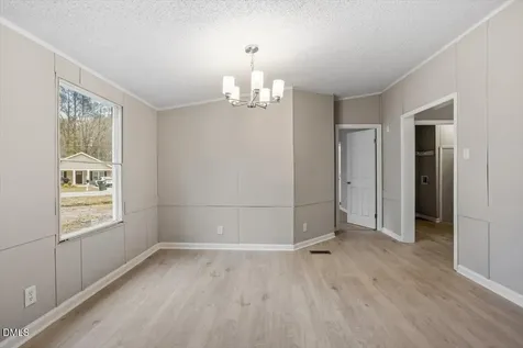 304 E Pope Avenue Kenly NC 27542