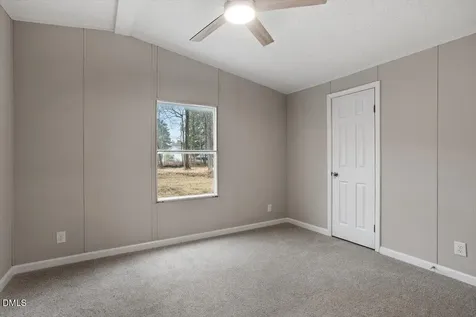 304 E Pope Avenue Kenly NC 27542