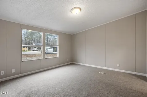 304 E Pope Avenue Kenly NC 27542