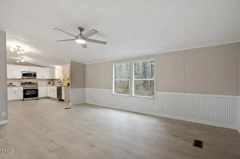 304 E Pope Avenue Kenly NC 27542