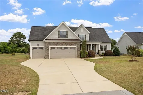 21 Home Run Alley Benson NC 27504