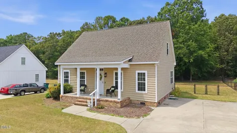 912 E Birchwood Drive Nashville NC 27856