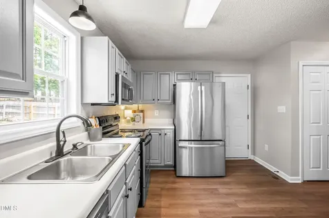 1429 E Stone Arch Drive Fuquay Varina NC 27526