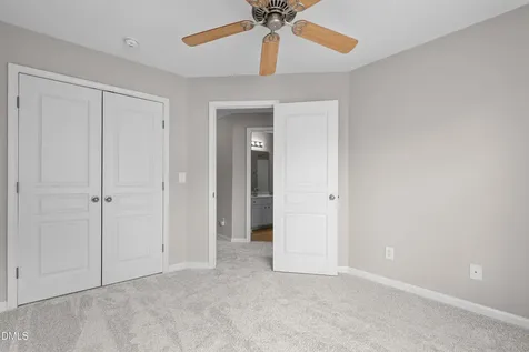 5813 Cameo Glass Way Raleigh NC 27612