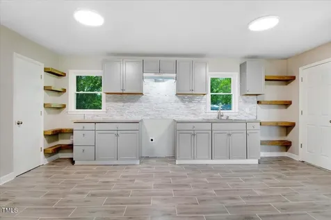 412 E 18th Street Scotland Neck NC 27874