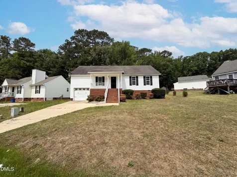 1024 Laurel Leaf Road Zebulon NC 27597