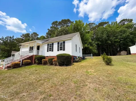 1024 Laurel Leaf Road Zebulon NC 27597