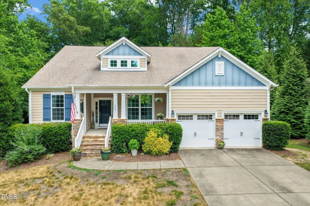624 E Hatterleigh Avenue Hillsborough NC 27278
