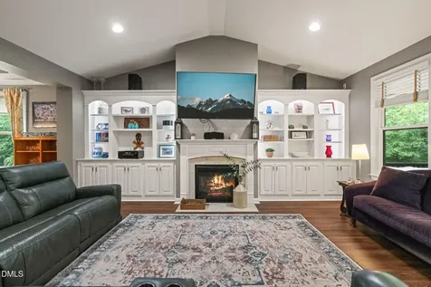 624 E Hatterleigh Avenue Hillsborough NC 27278