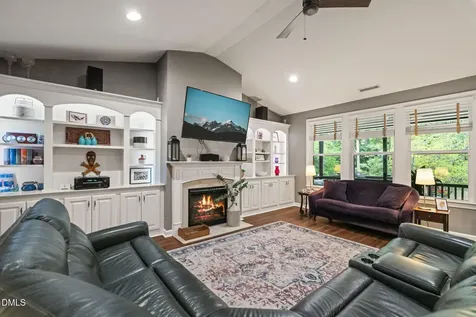 624 E Hatterleigh Avenue Hillsborough NC 27278