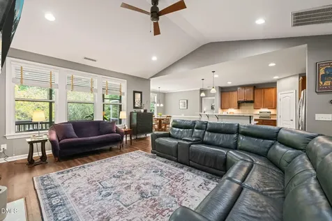 624 E Hatterleigh Avenue Hillsborough NC 27278