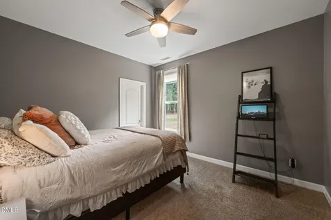 624 E Hatterleigh Avenue Hillsborough NC 27278