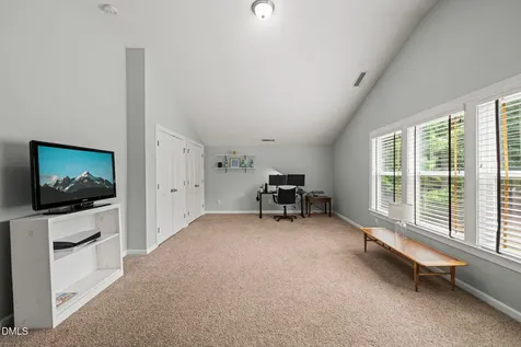 624 E Hatterleigh Avenue Hillsborough NC 27278