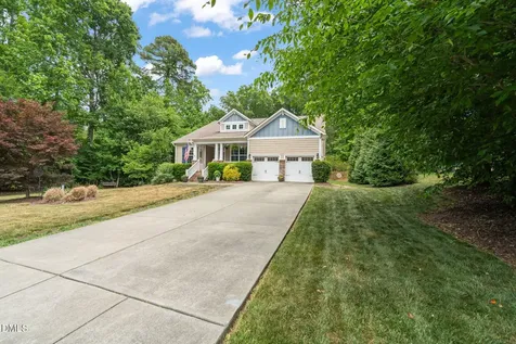 624 E Hatterleigh Avenue Hillsborough NC 27278