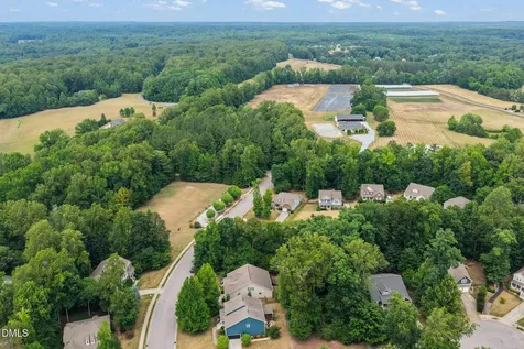 624 E Hatterleigh Avenue Hillsborough NC 27278