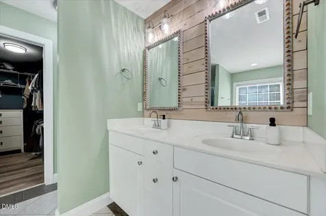 1009 Country Glen Court Apex NC 27502