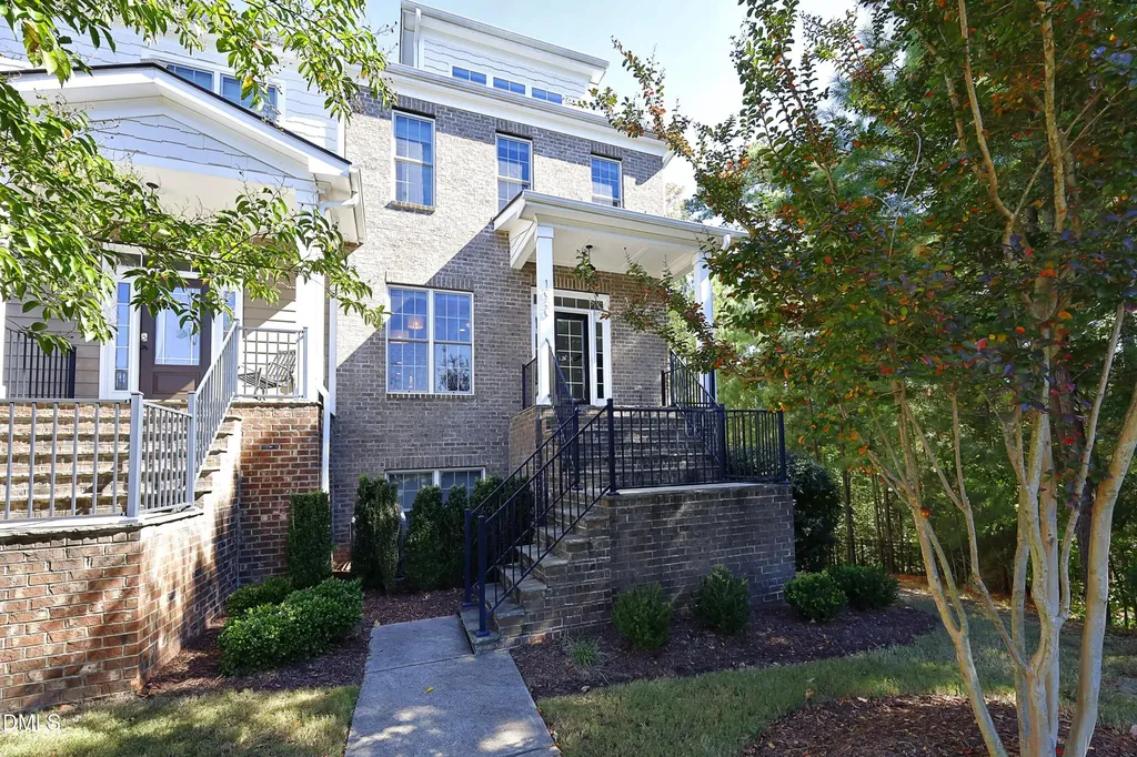 1050 Residents Club Drive Cary NC 27519