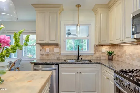 1832 Chedworth Court Chapel Hill NC 27517