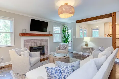 1832 Chedworth Court Chapel Hill NC 27517